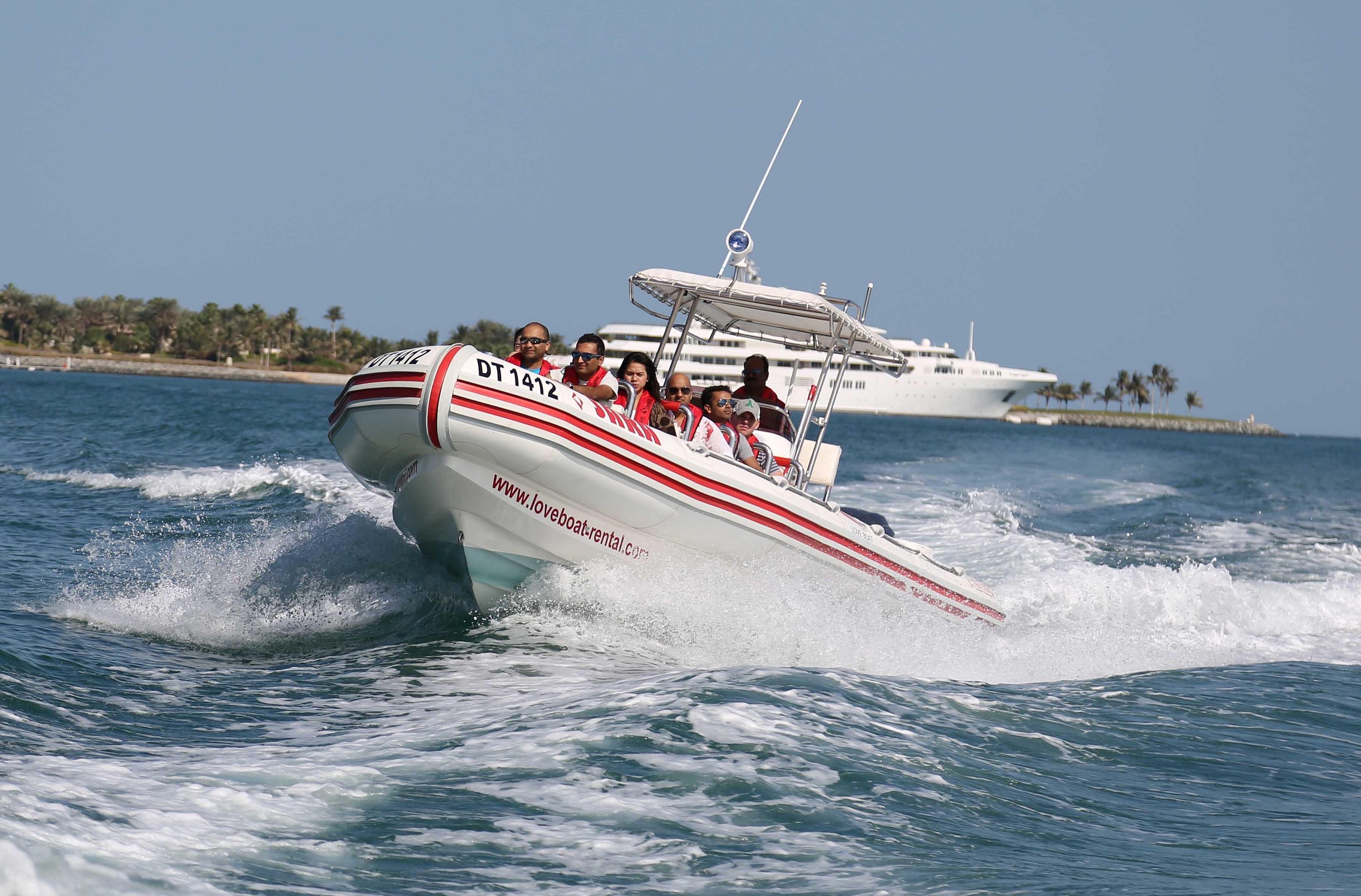 Love Boats Dubai